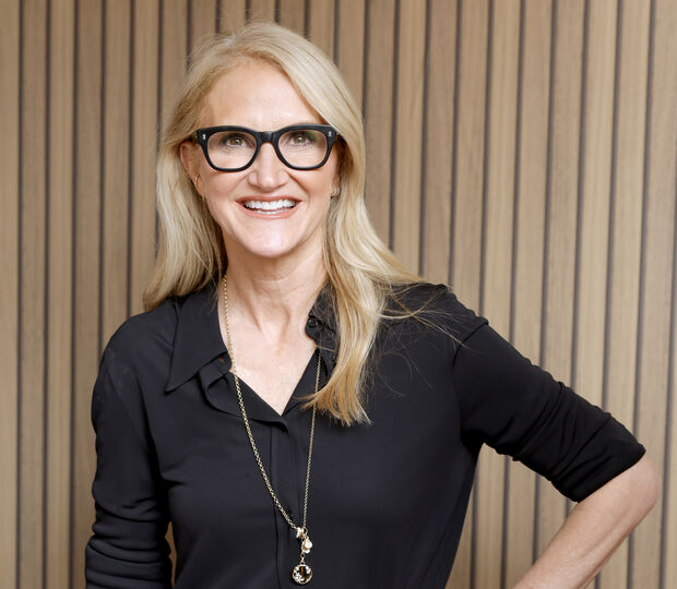 Mel Robbins partilha truque para interromper quem interrompe, no trabalho ou família