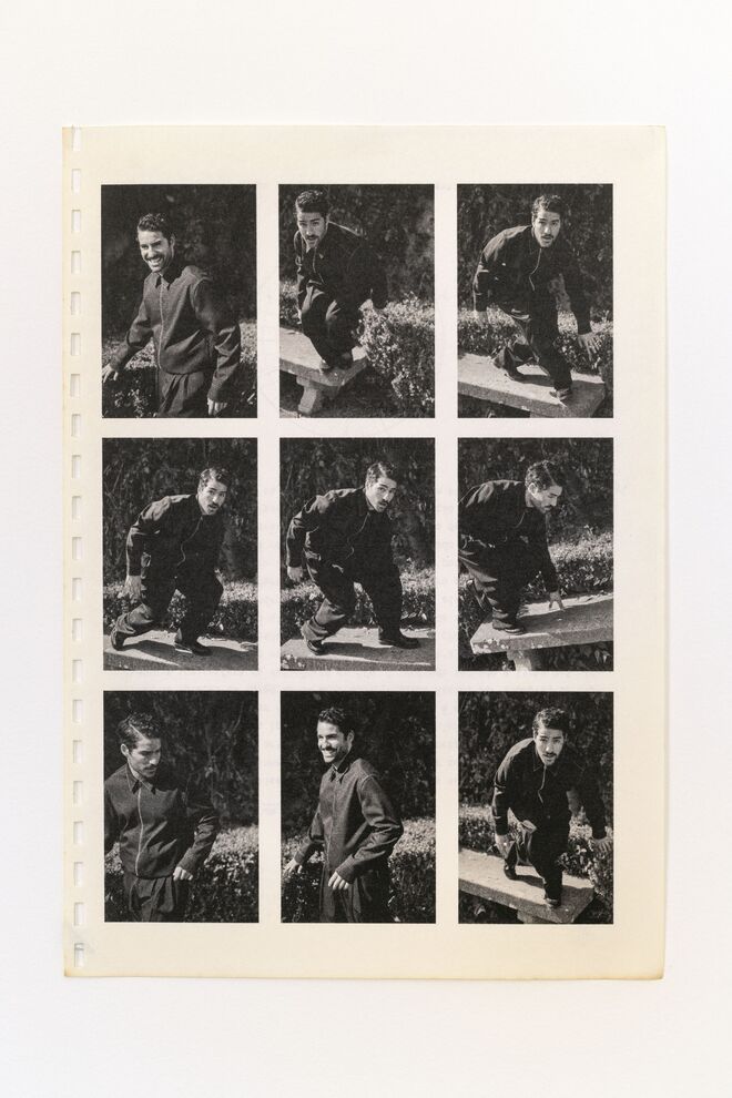 Camisa, t-shirt em algodão com piercing e calças com pregas, tudo Stivali Boutiques