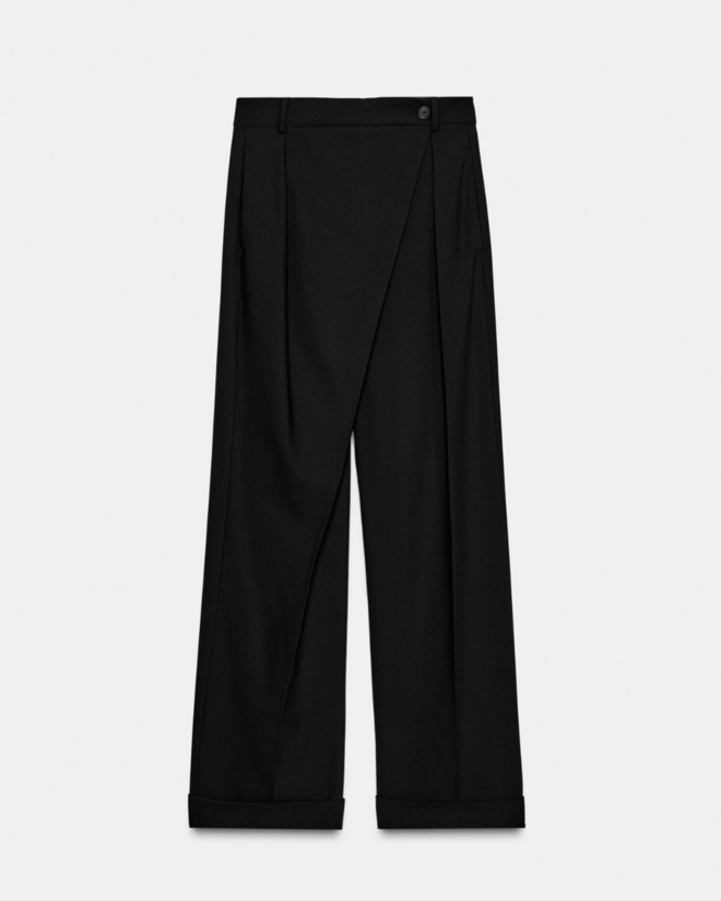 Zara, Asymmetric Waist Trouser, €39,95.