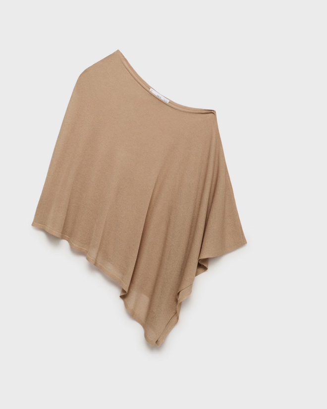 Mango, Capa de malha assimétrica, €12,99.