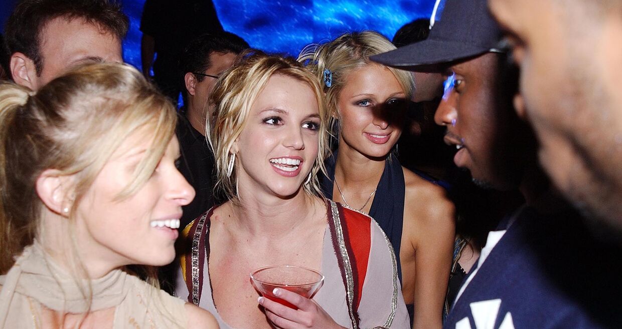 Nos anos 2000 havia um bombardeamento de notícias sobre mulheres que pareciam estar a falhar na vida e na sua relação com a fama. Britney Spears foi um dos maiores alvos.