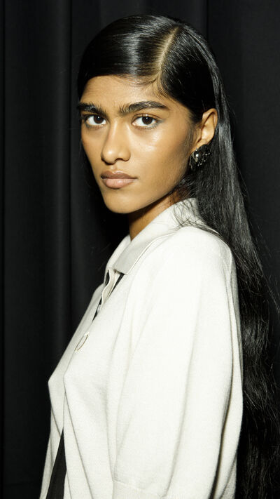 Phyto 7 Elixir, óleo capilar, revitaliza os fios, conferindo brilho sem peso, replicando resultados de salão