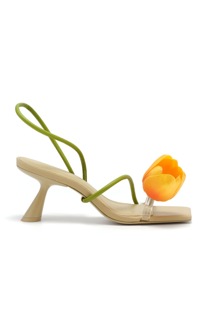 Sandálias em pele Ria, €422, Cult Gaia em Modaoperandi.com