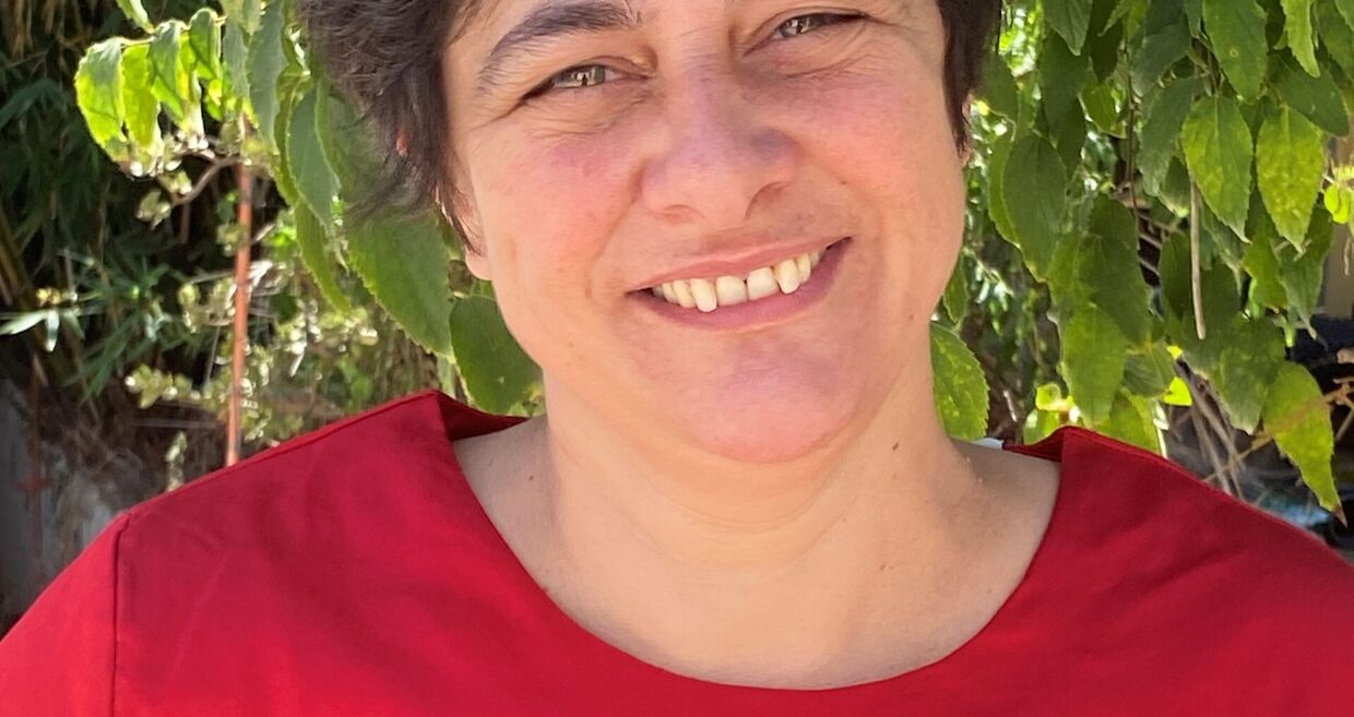 Catarina Pires aborda a defesa ativa dos direitos das mulheres, citando António Filipe