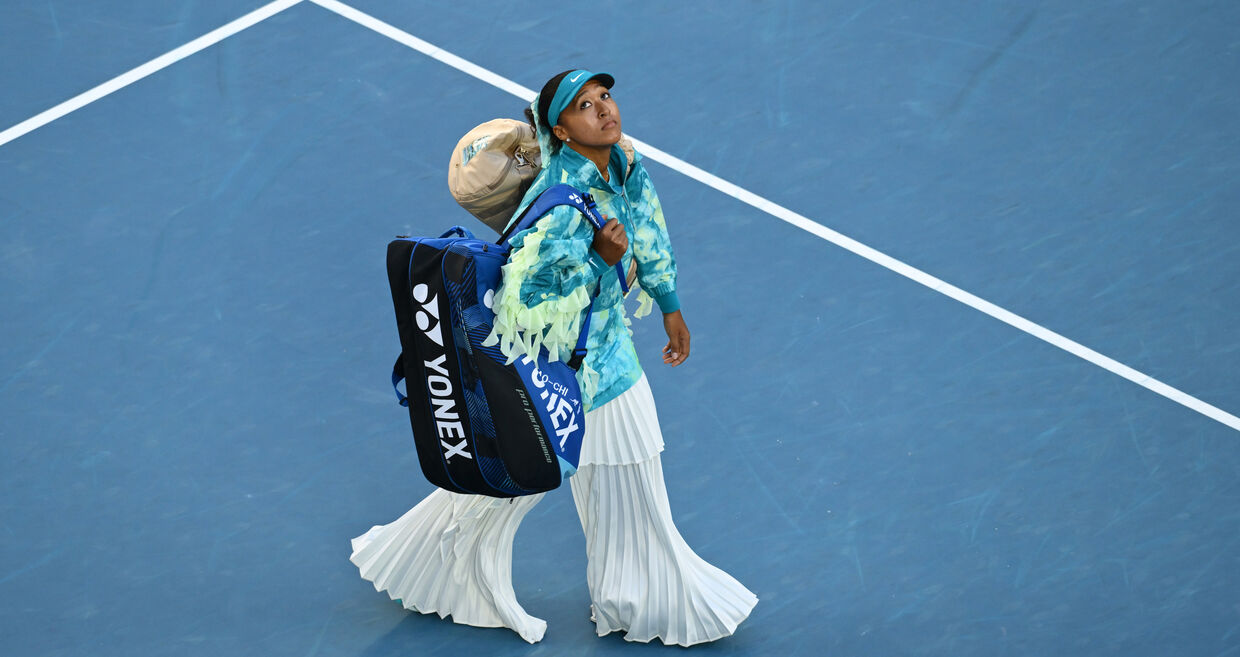 Naomi Osaka redefine estilo no ténis com looks arrojados e inesperados