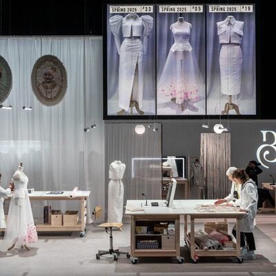 Espetáculo "Lacrima" no CCB retrata a criação de um vestido de alta-costura.
