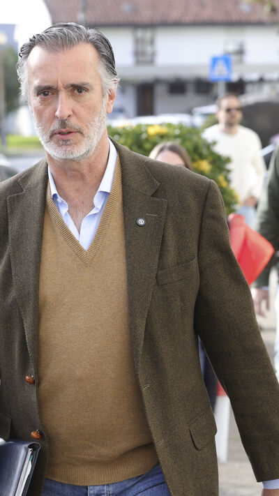 Cotrim de Figueiredo enfrenta questões jurídicas com possível impacto na Presidência