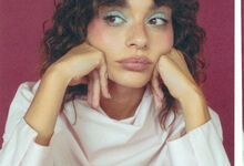 Camisola, Mango. Saia, Béhen.