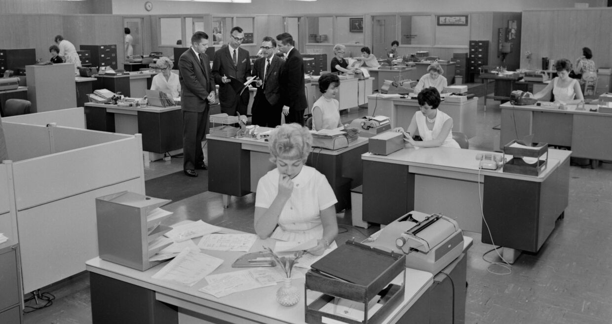 Livro "Clube de Combate Feminista" oferece um manual de autodefesa para mulheres no trabalho