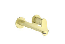 Torneira dourada da Roca: um detalhe simples para transformar a casa de banho