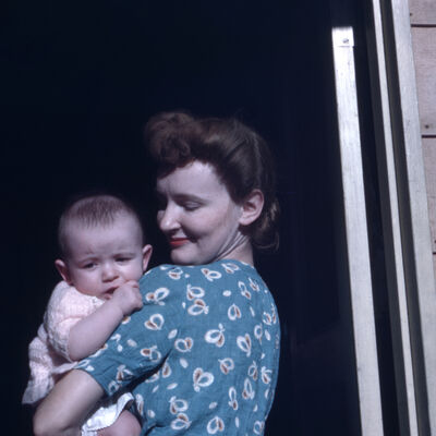 Dia da Mãe: homenagem às mães de filhos pequenos e adolescentes, heroínas do quotidiano