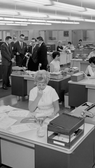 Livro "Clube de Combate Feminista" oferece um manual de autodefesa para mulheres no trabalho