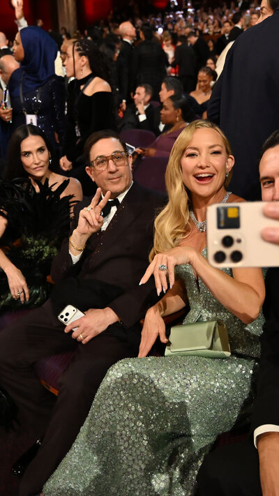 Emma Stone, Demi Moore e Kate Hudson nos Óscares 2026