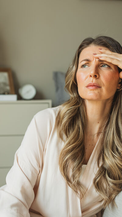 Menopausa: mulher com sinais discretos tenta suavizar as mudanças no corpo