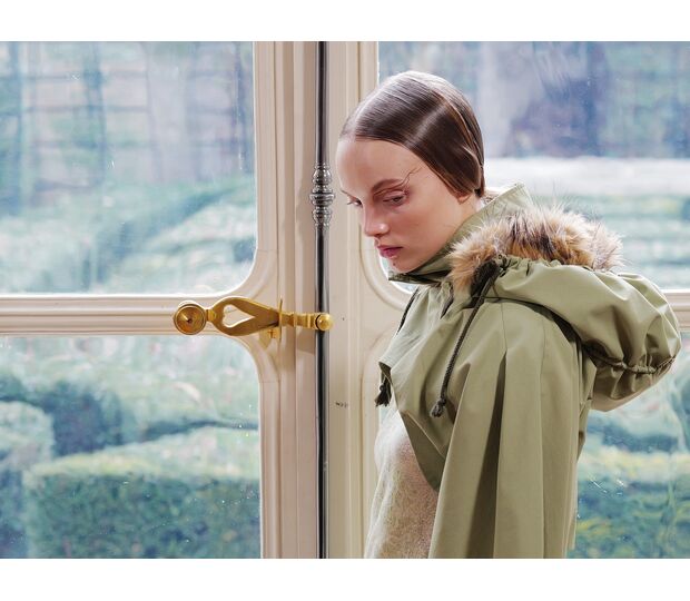 O ombro congelado afeta a mobilidade e causa dor, relacionado com a diminuição do estrogénio na perimenopausa