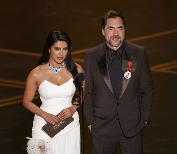 Priyanka Chopra e Javier Bardem nos Óscares 