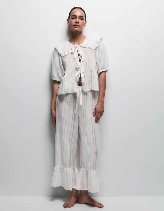 A moda encontra conforto e estilo em novas peças para usar em casa.
