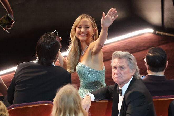 Kate Hudson e Kurt Russell: os meus dois moods desta segunda-feira resumidos numa só foto.