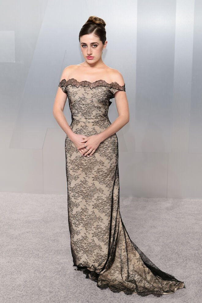 Rachel Senott em Balenciaga