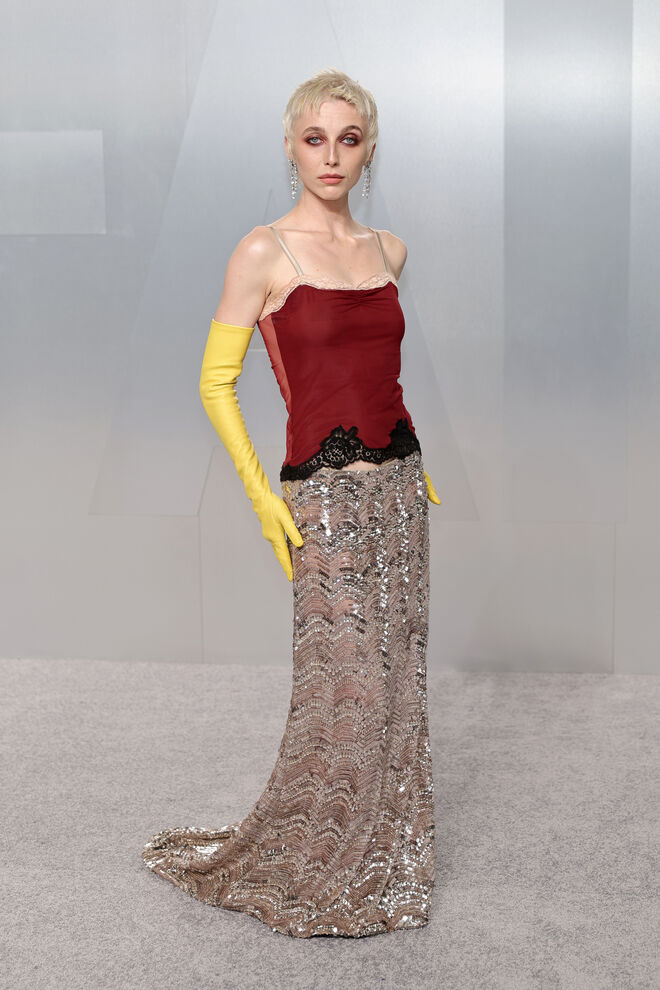 Emma Chamberlain em Valentino