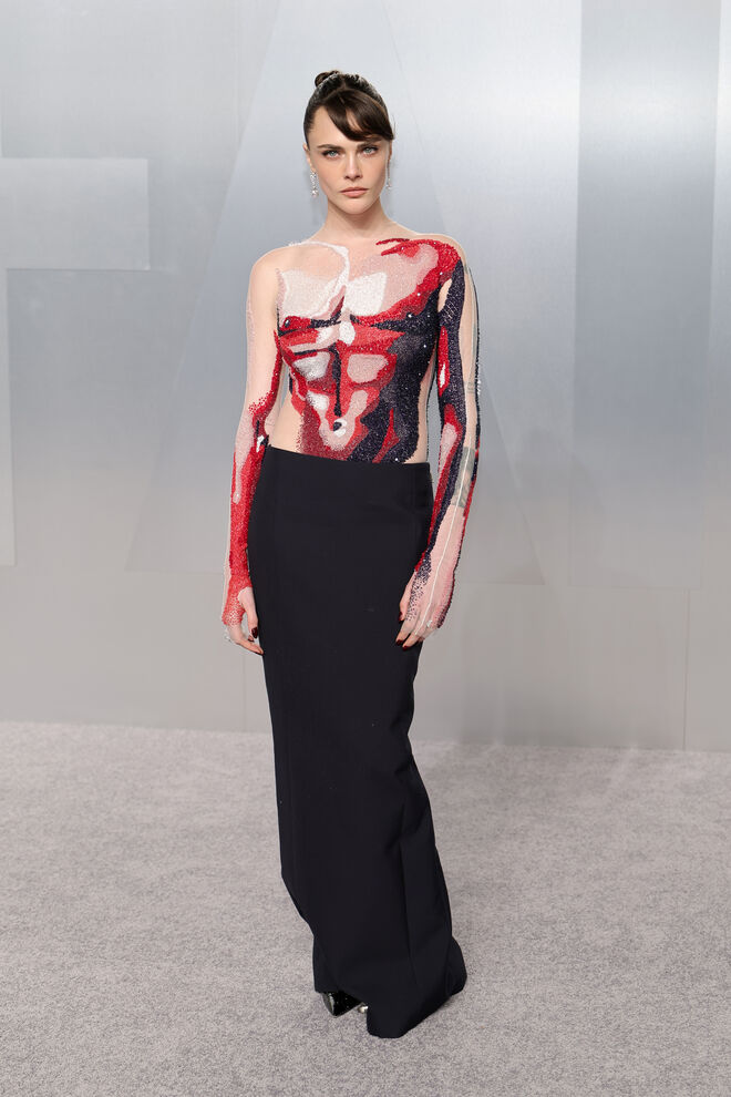 Cara Delevingne em Tom Browne 