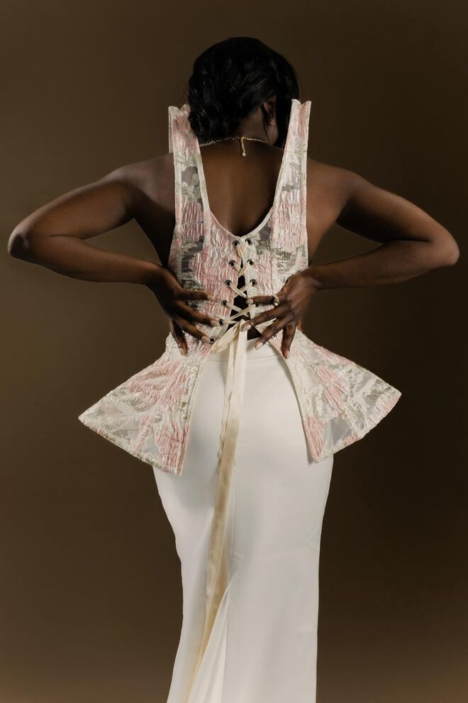 Vestido @penhamaia  Sapatos @aldo_shoes  Joias @swarovski_partner_atelier Nails @fingertips.lisbon Wig @_guioliv