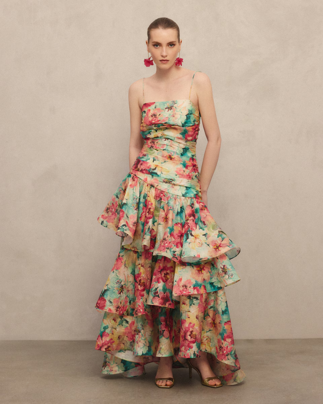 Vestido Comprido em Chiffon com Folhos, €290 no El Corte Inglés.