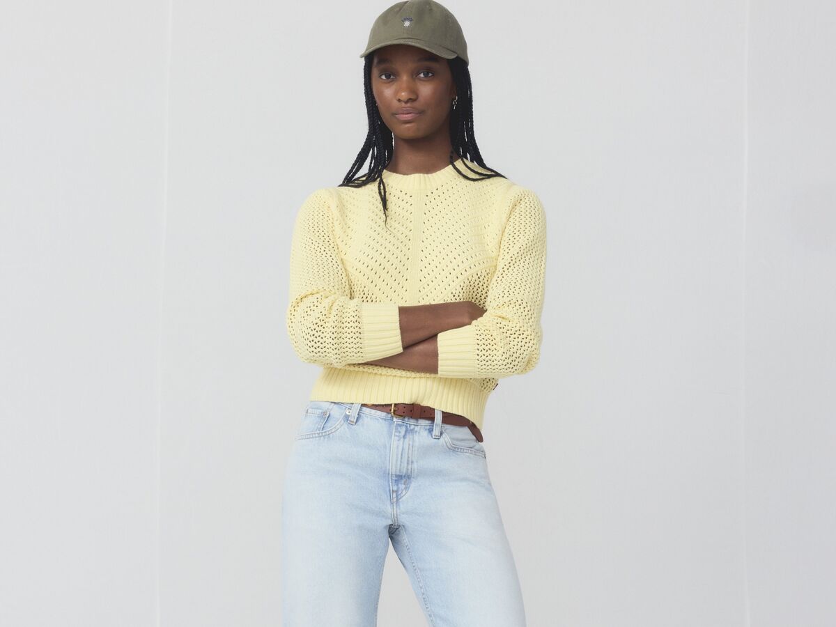 Moda primavera/verão: silhuetas soltas, cortes ousados e detalhes renovados no denim