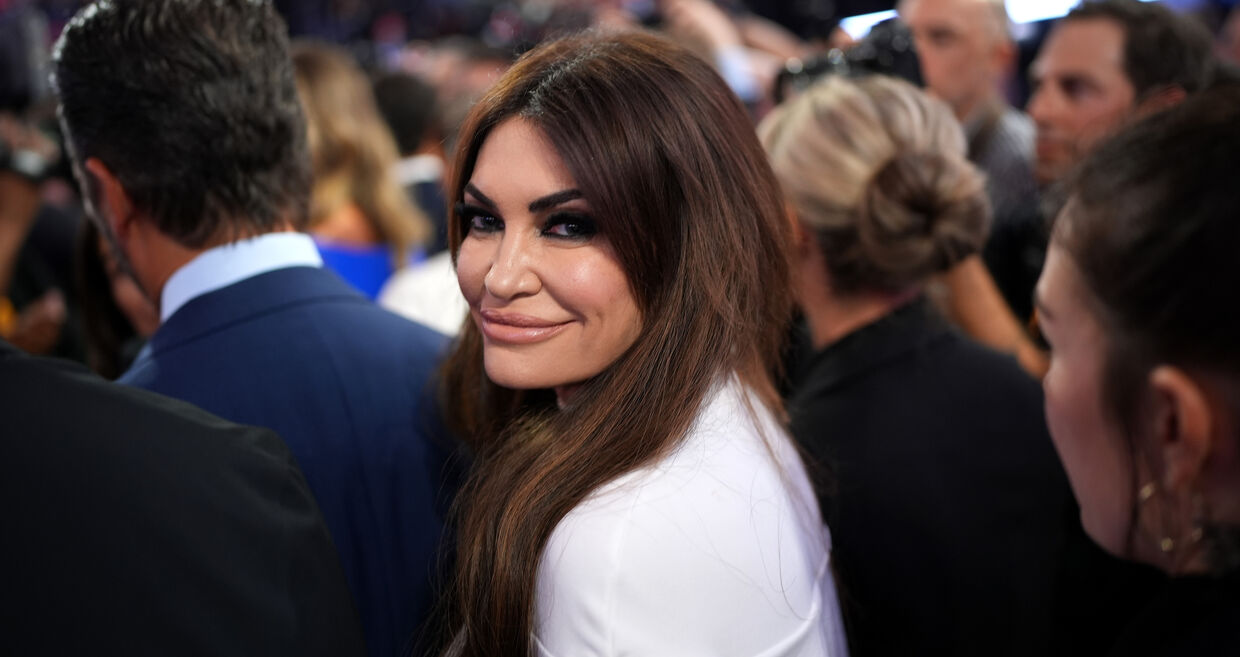 Kimberly Guilfoyle num evento em Mar-A-Lago