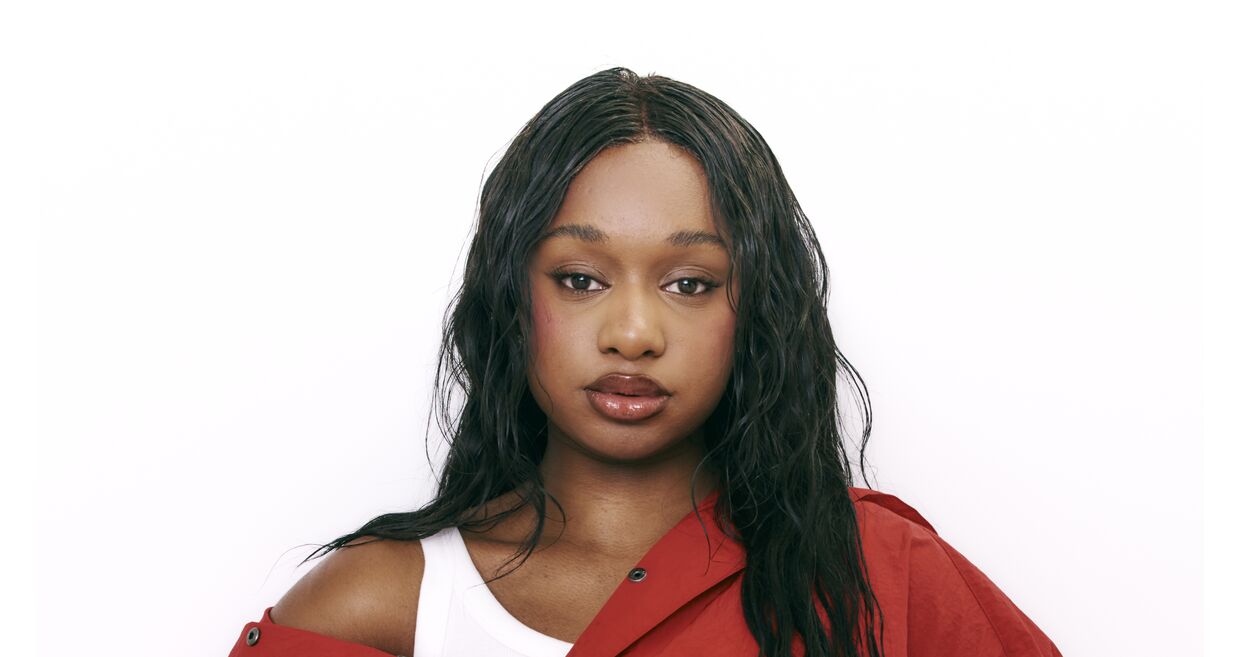 Parka, Simone Blouson e saia, Godet Mini, tudo Levi's.