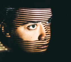 Violência sexual em números.11 casos por semana e a maioria dos agressores são homens próximos