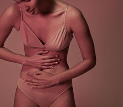 Estudos indicam ligação entre infeções urinárias, cansaço e equilíbrio de ferro