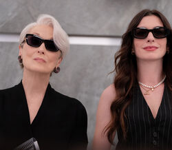 Meryl Streep e Anne Hathaway revivem momentos de "O Diabo Veste Prada" em Nova Iorque