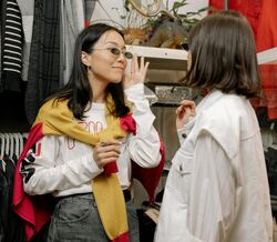 Hábitos de higiene e precauções ao usar roupa nova