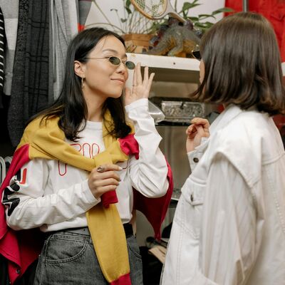 Hábitos de higiene e precauções ao usar roupa nova