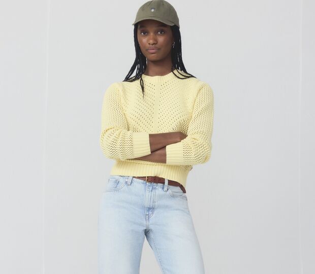 Moda primavera/verão: silhuetas soltas, cortes ousados e detalhes renovados no denim