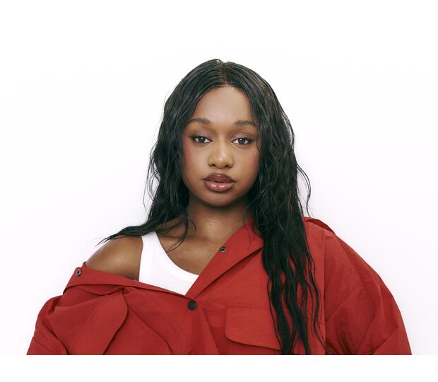 Parka, Simone Blouson e saia, Godet Mini, tudo Levi's.