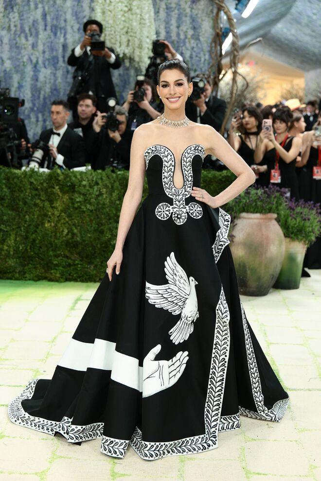 Anne Hathaway em MICHAEL KORS