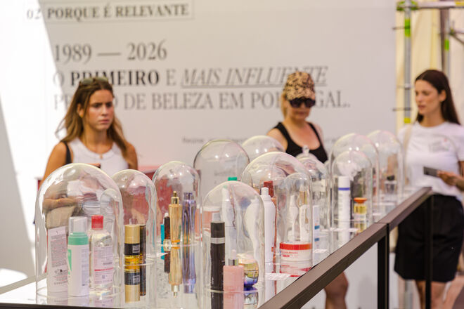 Exposição com os nomeados e vencedores dos Prémios Máxima Beleza & Perfumes 2026