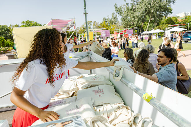 Stand das tote bags