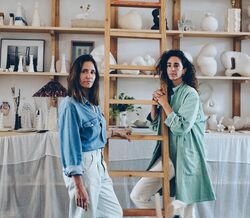 Margaux Carel e Clotilde de Kersauson, as fundadoras do Studio Mirante