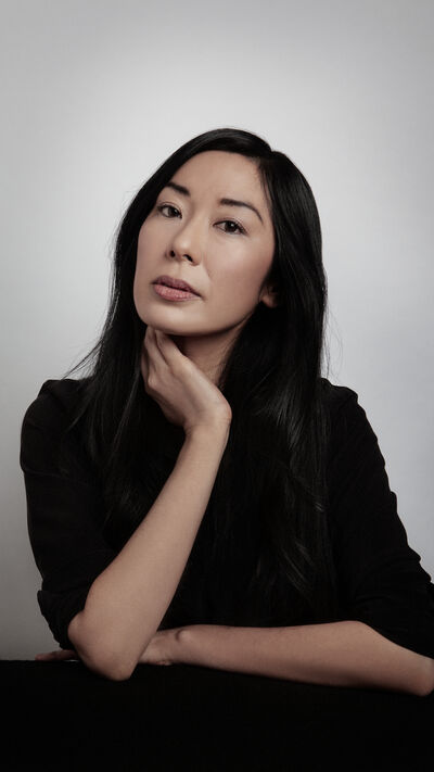 Katie Kitamura -  jornalista, crítica de arte e professora