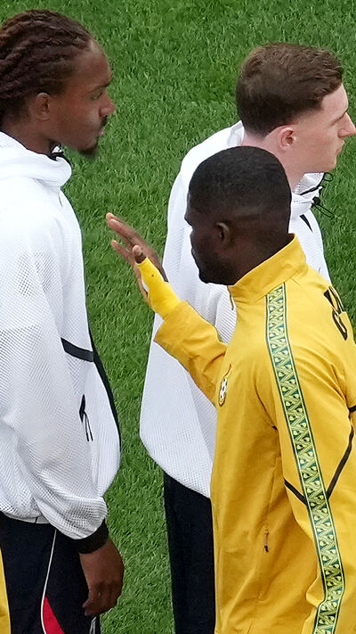 O momento em que Djed Spence se recusa a cumprimentar Thomas Partey