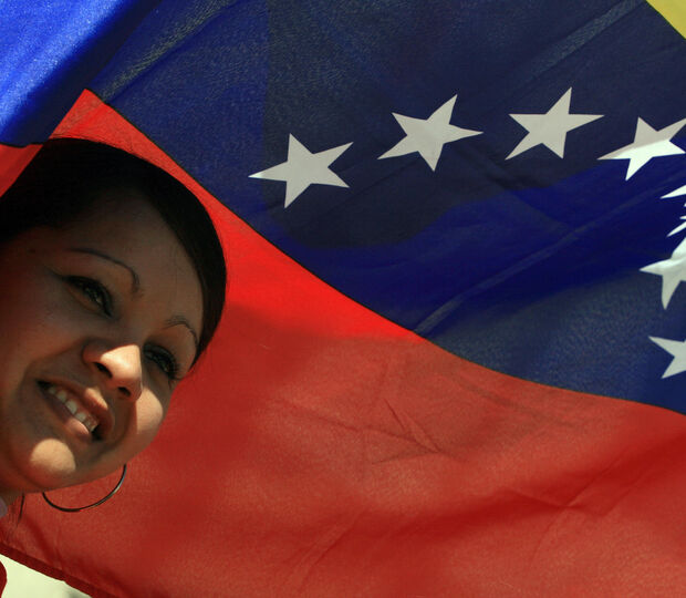 Venezuelanos sofrem à distância 