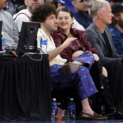 Benny Blanco e Selena Gomez no jogo dos New York Knicks 