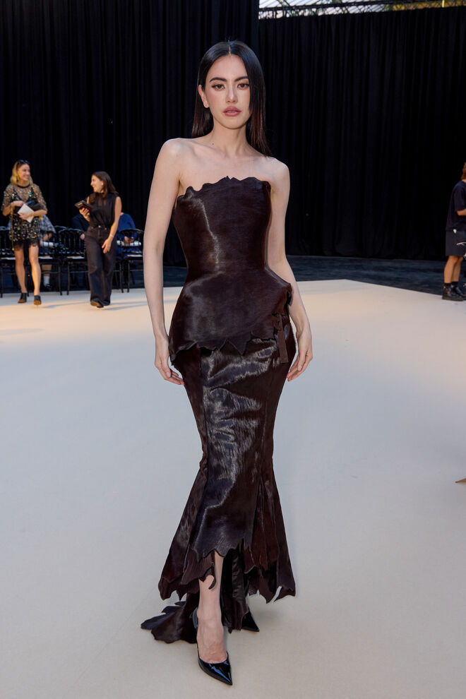 Davika Hoorne no desfile de Ashi Studio