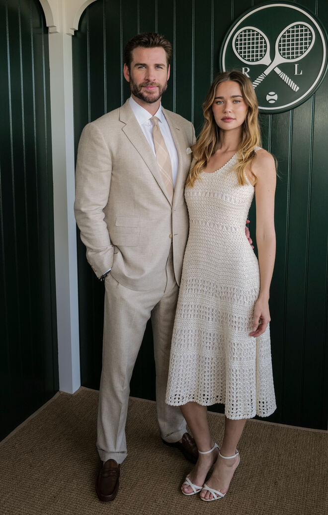 Liam Hemsworth e Gabriella Brooks em Ralph Lauren